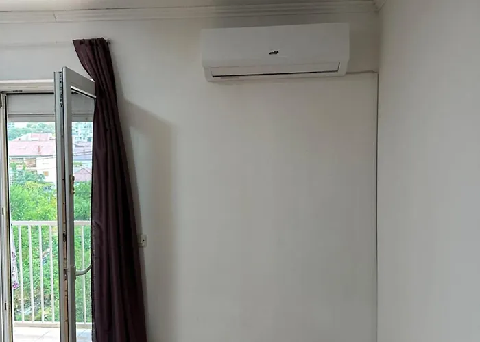 Collina Μόσταρ